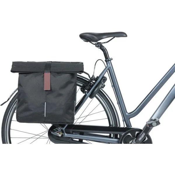 Dubbele fietstas Basil City 28 tot 32 liter 30 x 18 x 49 cm - zwart