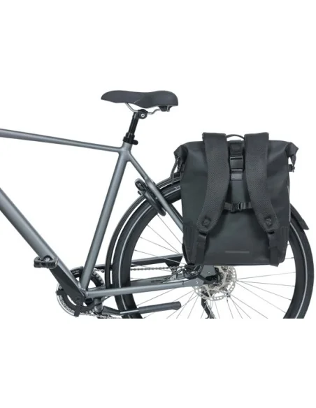 Fietsrugzak Basil SoHo Nordlicht 17 liter 31 x 14 x 37 cm - night zwart