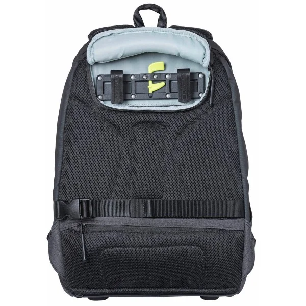 Fietsrugzak voor 13 inch laptop Basil B-Safe Commuter 13 liter 26 x 13 x 40 cm - zwart