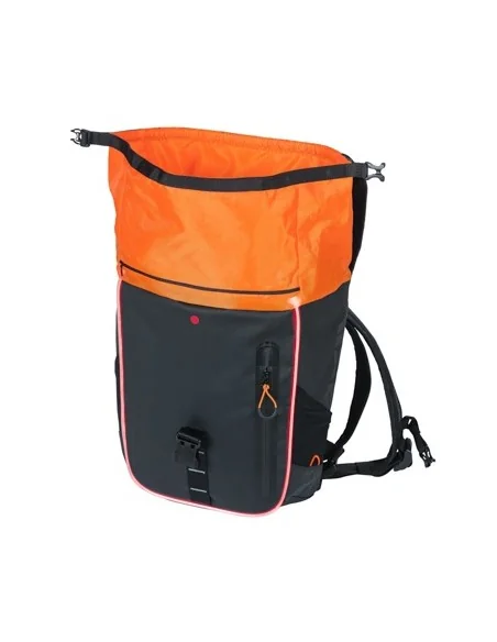 Fietsrugzak Basil Miles Tarpaulin Nordlicht 17 liter 31 x 17 x 44 cm - zwart/ oranje