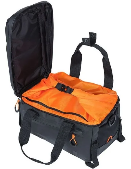 Bagagedragertas Basil Miles Tarpaulin 7 liter 32 x 20 x 20 cm - zwart/oranje