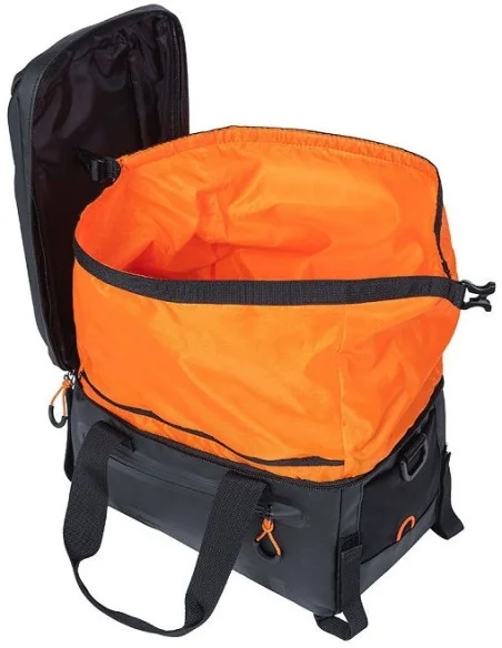 Bagagedragertas Basil Miles Tarpaulin 7 liter 32 x 20 x 20 cm - zwart/oranje