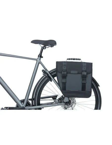 Fietstas Basil Tour Waterproof Left 14 liter 34 x 14 x 34 cm - zwart