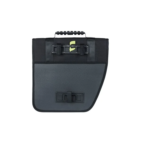 Fietstas Basil Tour Waterproof Left 14 liter 34 x 14 x 34 cm - zwart