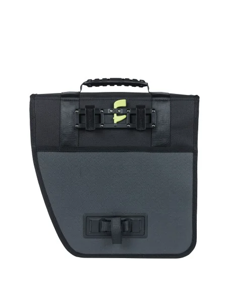 Fietstas Basil Tour Waterproof Right 14 liter 34 x 14 x 34 cm - zwart