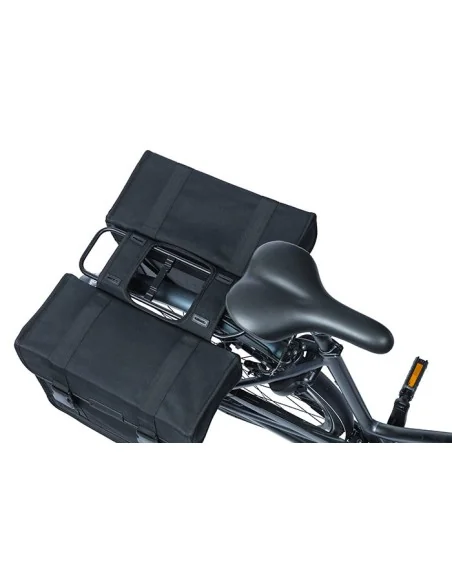 Dubbele fietstas Basil Kavan Eco Classic Rounded 46 liter 37 x 18 x 32 cm - zwart