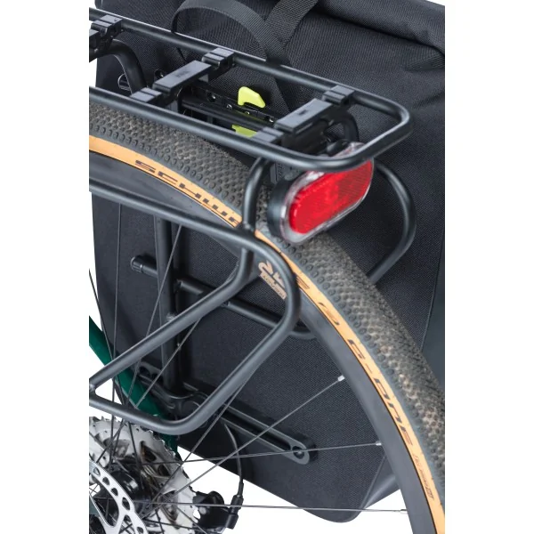 Fietstas Basil Navigator Waterproof 25-31 liter 32 x 15 x 37 cm - zwart