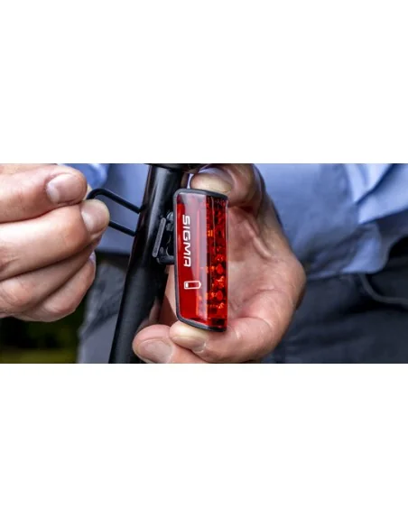 Achterlicht Sigma Blaze met remlicht-functie