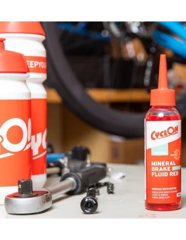 Cyclon mineral brake fluid (125 ml)