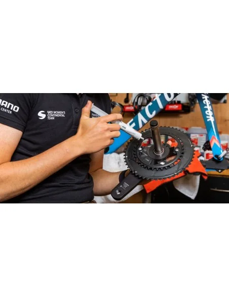 Set met 3 spuitjes en 3 kwastjes voor de Cyclon Grease Bar