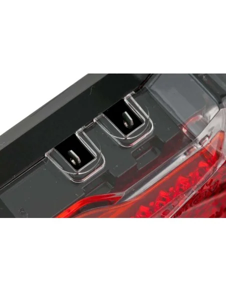 Dragerachterlicht Axa Riff Batterij Auto 50-80 mm (op kaart)