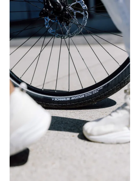 Buitenband Motion Big Apple RaceGuard 26 x 2.00 / 50-559 mm - zwart met reflectie