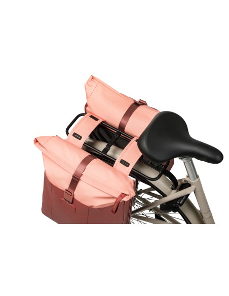 Dubbele fietstas Basil Vive 28-35L 14 x 30 x 38 cm - bordeaux/roze