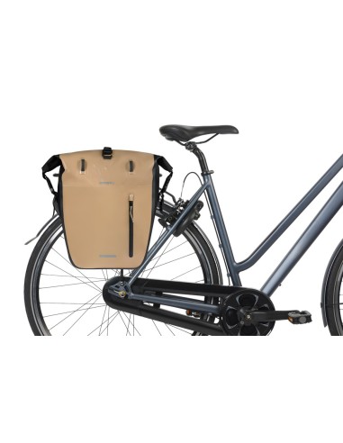 Enkele fietstas Basil Rivo L tarpaulin MIK 25-31L 14 x 28 x 43 cm - zand/zwart