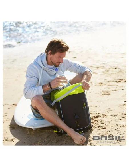 Fietsschoudertas Basil Miles Daypack 16 liter 33 x 17 x 41 cm zwart/lime-