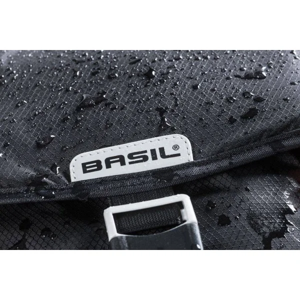 Fietsrugzak Basil Miles Daypack Nordlicht 17 liter 31 x 17 x 44 cm - zwart