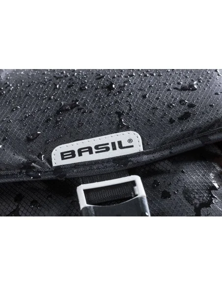 Fietsrugzak Basil Miles Daypack Nordlicht 17 liter 31 x 17 x 44 cm - zwart