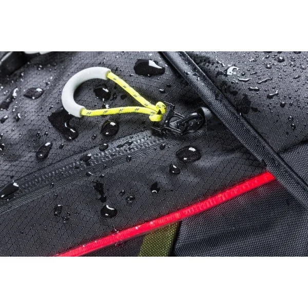 Fietsrugzak Basil Miles Daypack Nordlicht 17 liter 31 x 17 x 44 cm - zwart