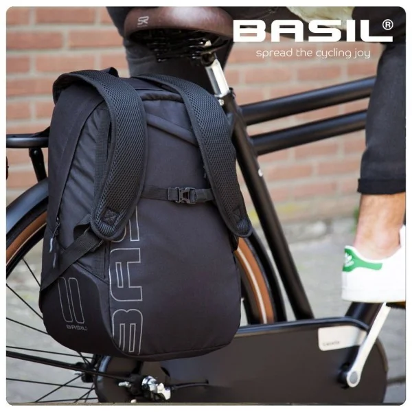 Fietsrugzak Basil Flex Backpack 17 liter 33 x 17 x 52 cm - zwart