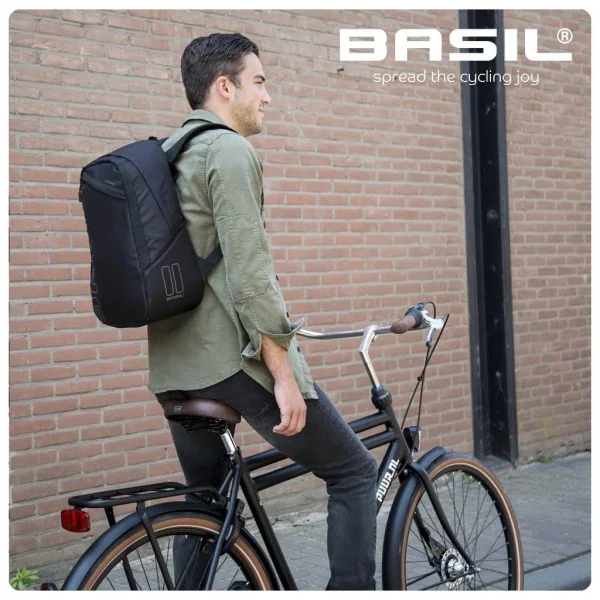 Fietsrugzak Basil Flex Backpack 17 liter 33 x 17 x 52 cm - zwart