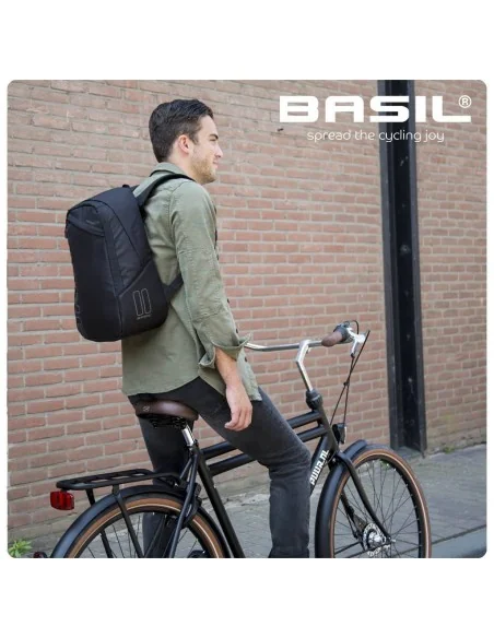 Fietsrugzak Basil Flex Backpack 17 liter 33 x 17 x 52 cm - zwart