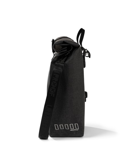 Fietstas Urban Proof District Recycled - 20 liter - zwart