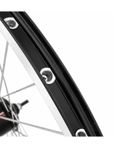 Achterwiel 28" aluminium ZAC 2000 velg zwart/zilver - Shimano SG-C6001-8R Nexus 8 naaf en RVS spaken