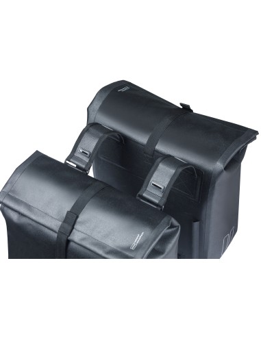 Dubbele fietstas Basil Urban Dry Neo, 46-52L - zwart